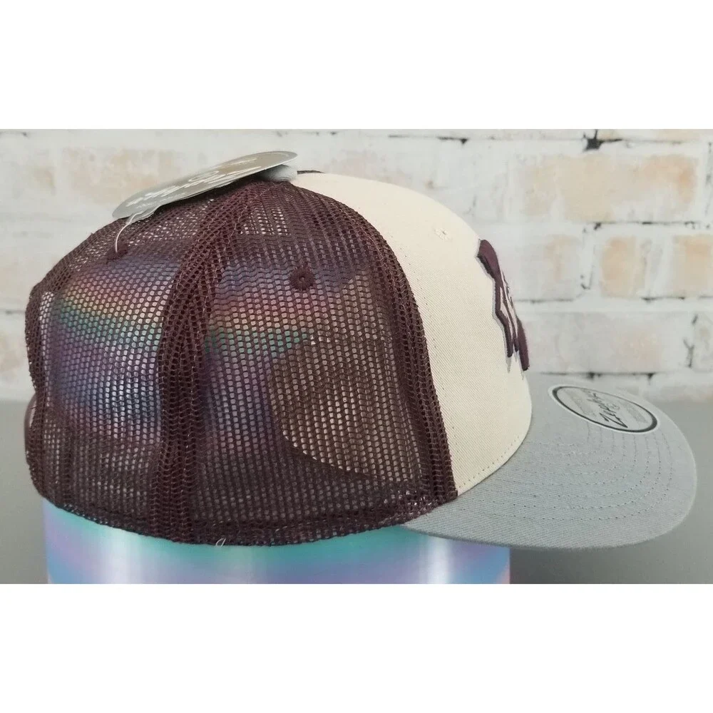 NWT Zephyr Mississipi State Bulldogs Beige/Red Snapback Hat/Cap Mesh